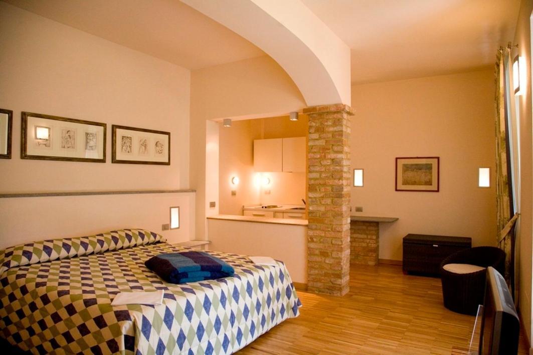 Locanda Dell'Arte Солонгелло Экстерьер фото